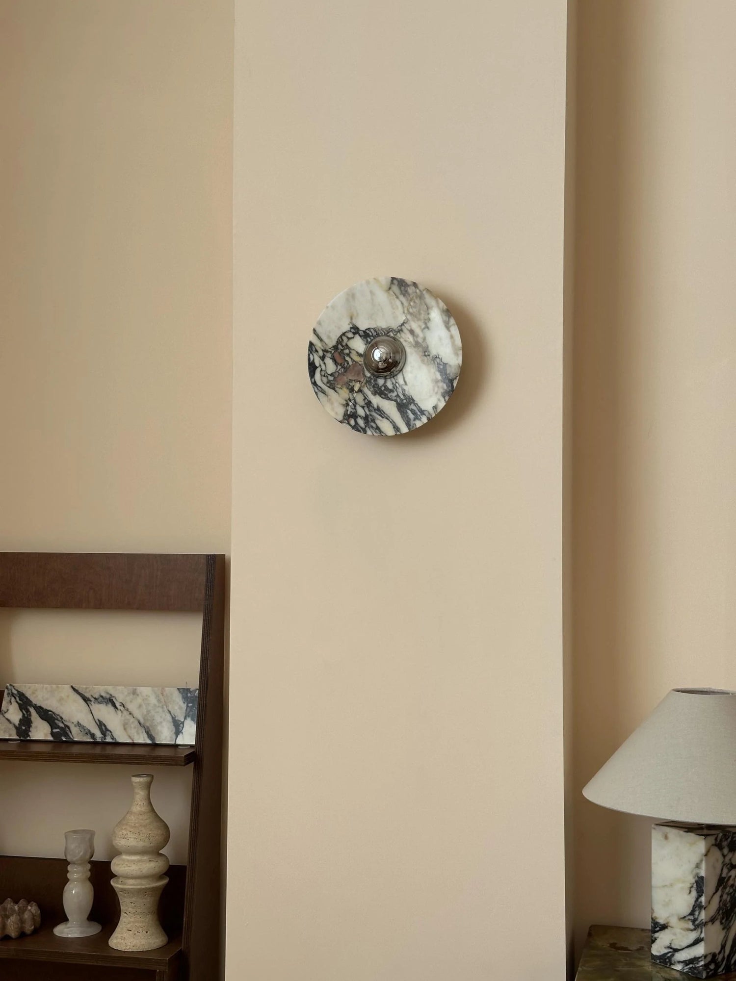 Calacatta Oro Round Sconce