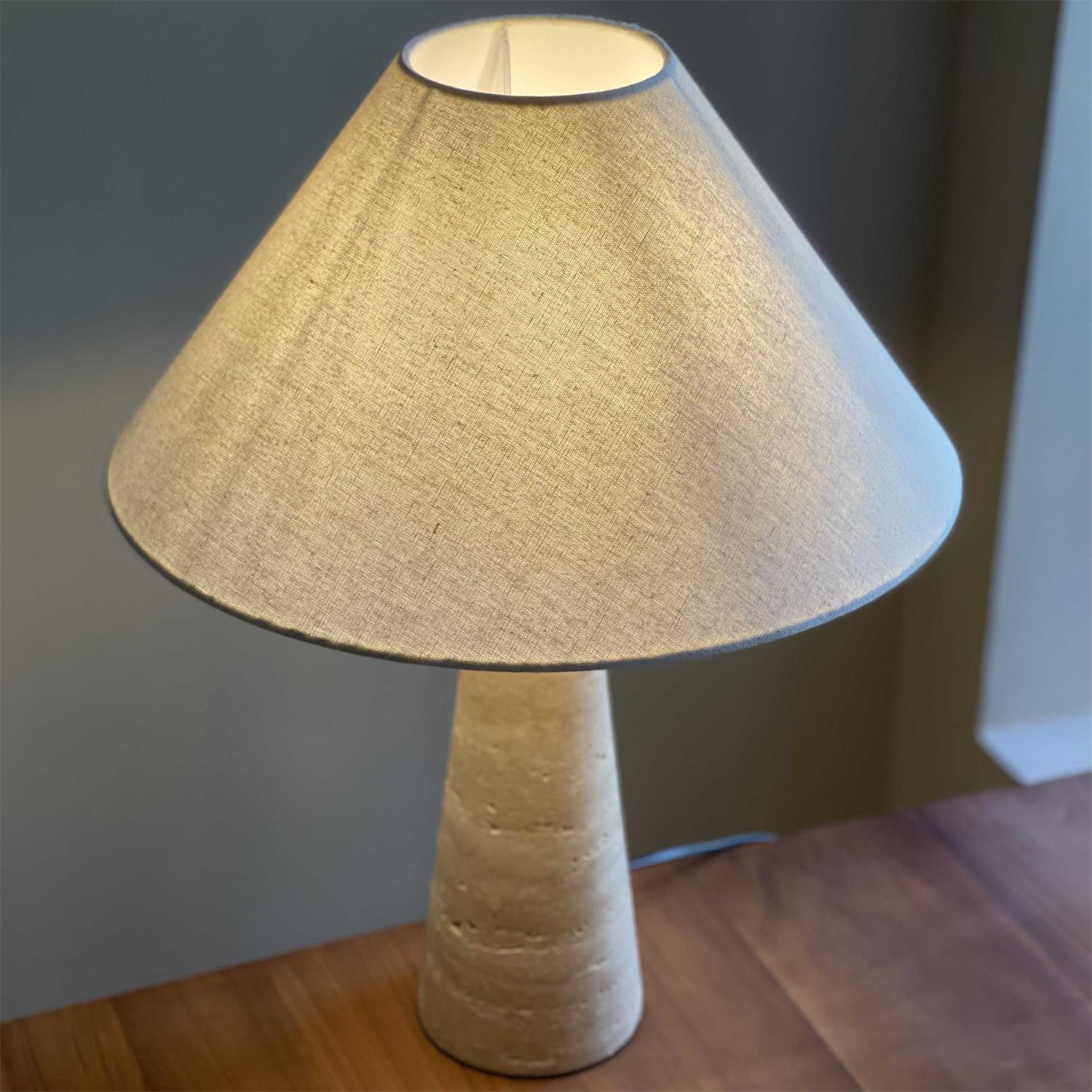 Crosser Table Lamp