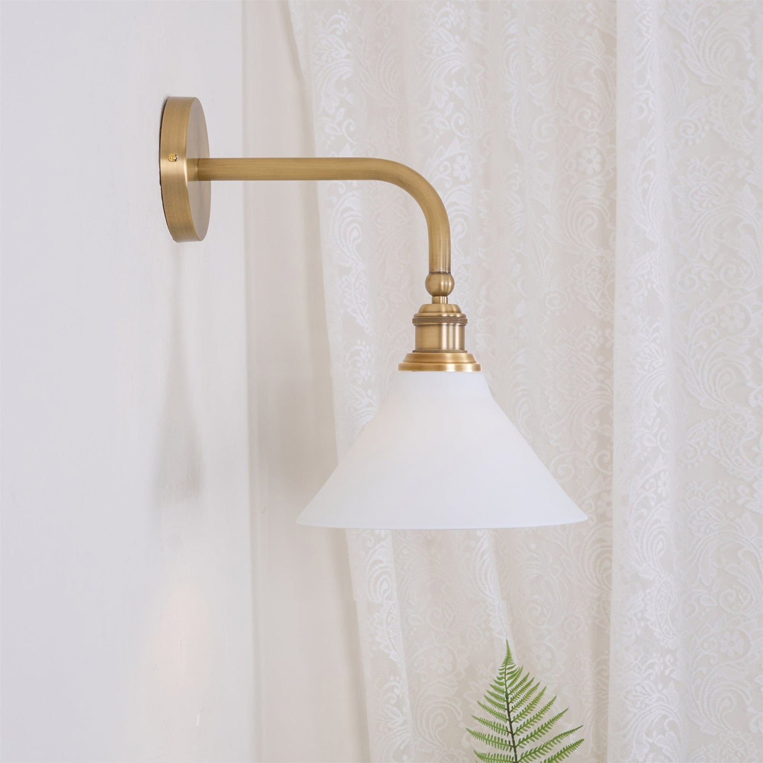 Pals Wall Lamp
